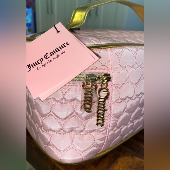 Juicy couture makeup bag 💗 - Picture 2 of 3